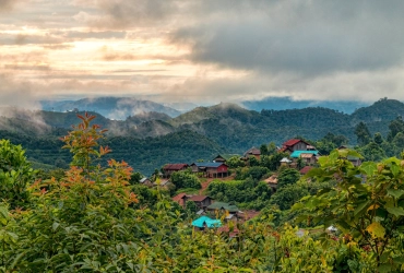 Luang Namtha – Ban Prang – Campeggio Stream Bank (L, D)