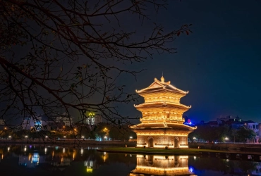 Baia di Halong - Ninh Binh (B, L)