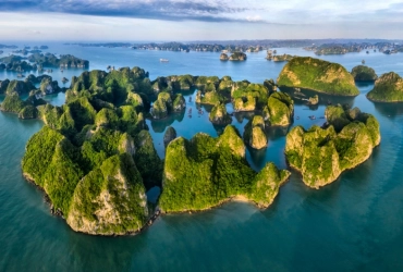 Baia di Ha Long - Grotta di Sung Sot - Hanoi (B, L)