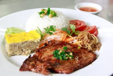 Saigon - Tour della città di un'intera giornata - Cena in un ristorante galleggiante (B, L, D)