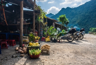 Hanoi - Mai Chau (B/L)