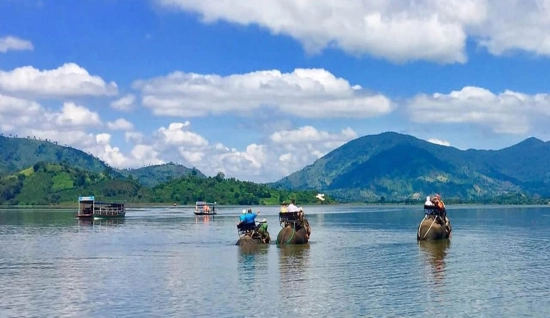 Esplorazione emozionante del Lago Lak: 2 giorni