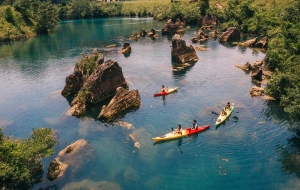 Esplorate la grotta di Phong Nha in kayak: Una giornata di avventura e scoperta