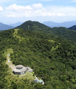 Avventura di trekking nel Parco Nazionale Bach Ma