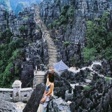 Grotta di Tam Coc e Mua: Una giornata di incantevole esplorazione