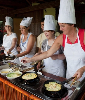 Delizie culinarie: Immergetevi in una lezione di cucina nel villaggio di Tra Que