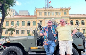 Esplorazione delle meraviglie di Saigon: Avventura in jeep attraverso i luoghi simbolo di Saigon