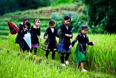 Hanoi - Mai Chau - Pu Luong (L,D)