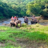 Avventura emozionante: 3 giorni di trekking Mae Taeng - Thailandia