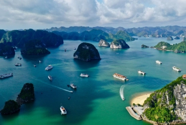 Hanoi - Baia di Ha Long (B/L/D)