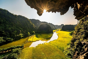 Tam Coc - Baia di Halong (B,L,D)