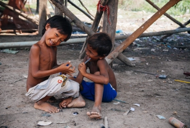 Visita al villaggio Khmer (B, L, D)