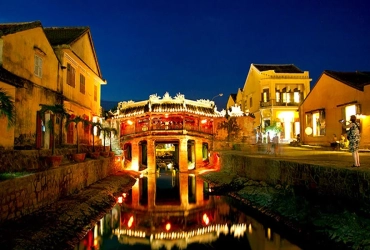 Città antica di Hoi An. Pernottamento a Hoi An