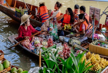 Mercato galleggiante di Damnoen Saduak, Kanchanaburi