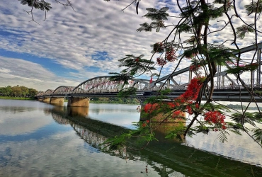 Halong - Hanoi - Hue