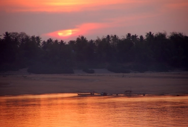 Delfini dell'Irrawaddy, Kayak sul fiume Mekong