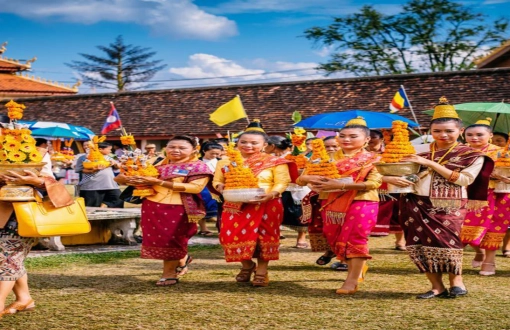 Scoprite i colori vivaci dei festival tradizionali del Laos