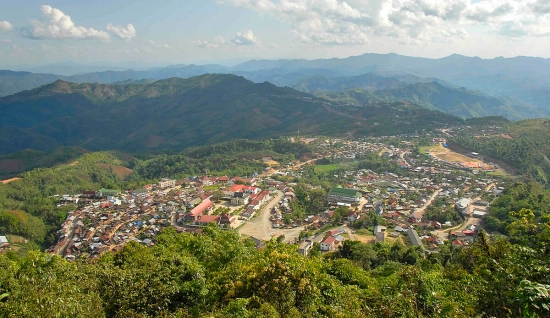 Esplorando Villaggi Tribali con viaggio breve a Phongsaly di 2 giorni