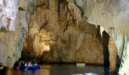 Viaggi brevi 3 giorni: Avventura tra Grotte e Isole di Trang