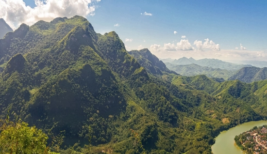 Esplorazione di Nong Khiaw con tour del Laos 5 giorni