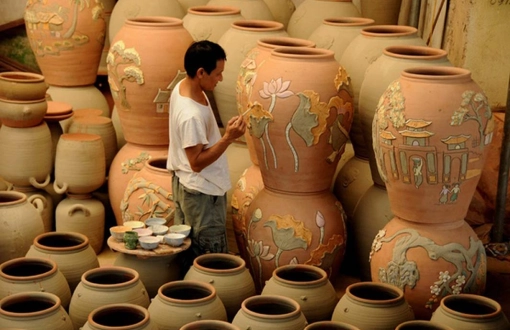 Un viaggio a Bat Trang: Dove la tradizione incontra l'arte ceramica