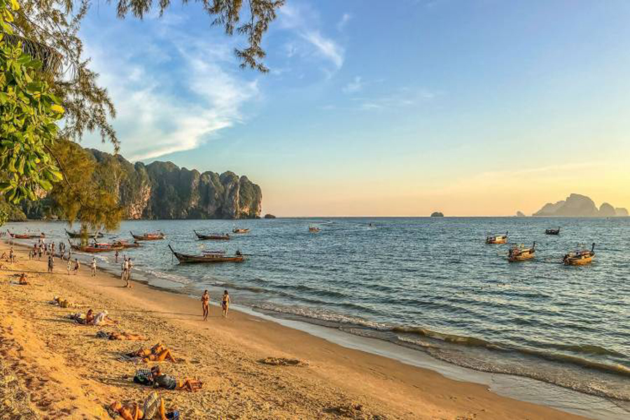 Spiaggia di Ao Nang al tramonto