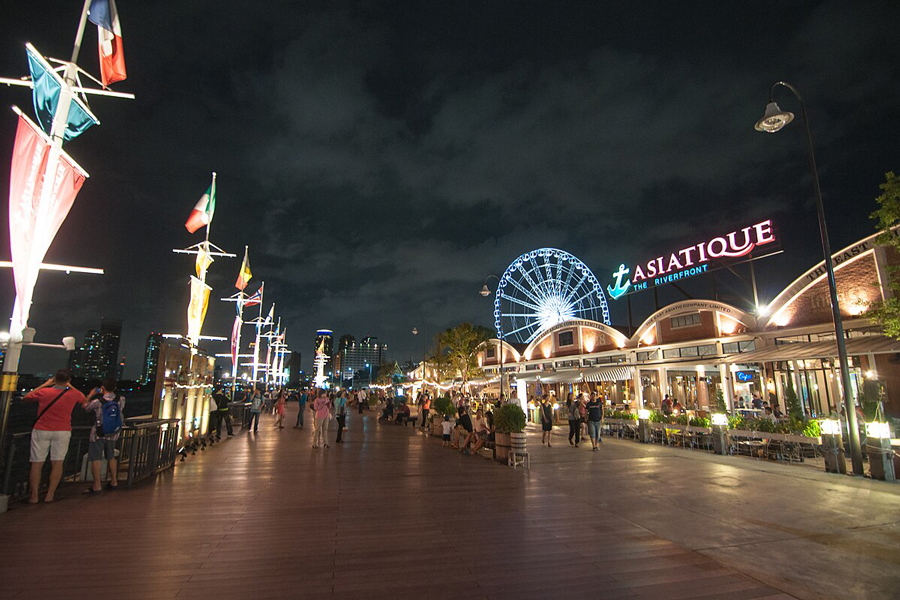 Fai shopping, cena e rilassati all'Asiatique The Riverfront