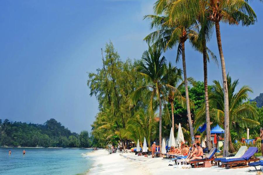 La spiaggia di Klong Prao è il luogo perfetto per i passeggini da spiaggia