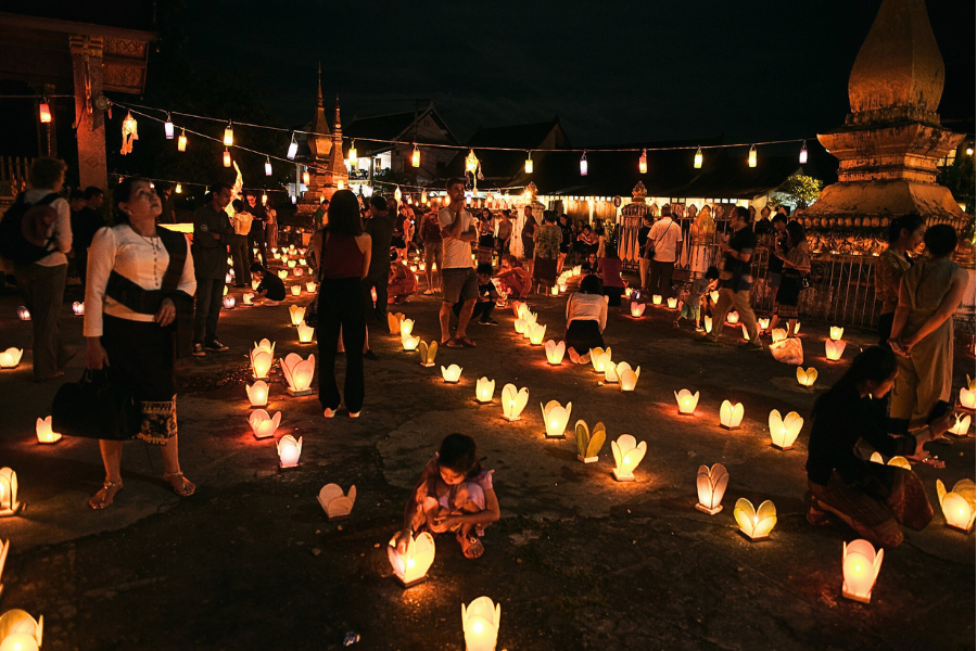 Laos, al That Luang Festival: Guida di viaggio 2024