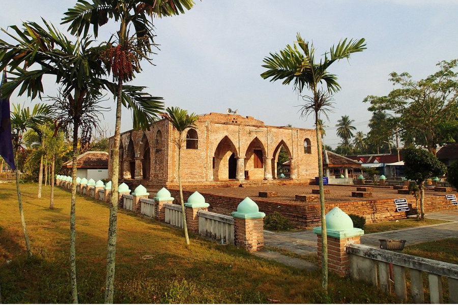  Moschea di Krue Se - Guida di viaggio - Attrazione in Thailandia