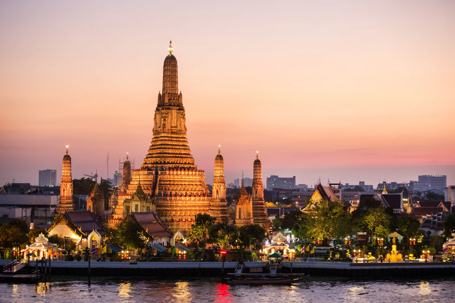 Scopri la bellezza di Wat Arun