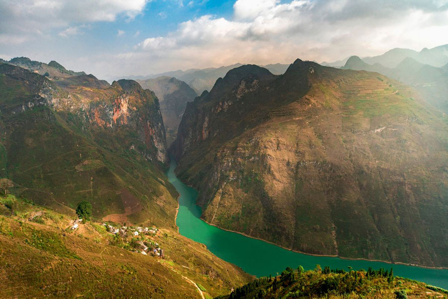 Trekking in Vietnam