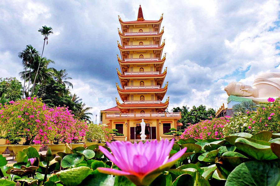 Pagoda di Vin Trang - Guida di viaggio vietnam - Attrazione a Tien Giang