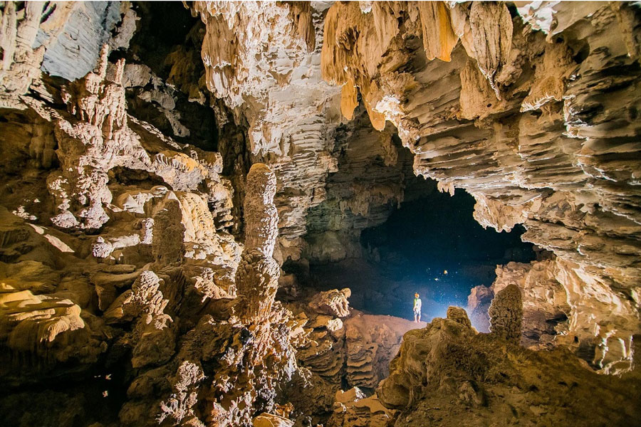 Esplorare la grotta di Tu Lan a Quang Binh