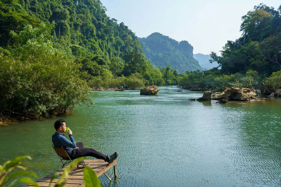 Esplorare la grotta di Tu Lan a Quang Binh