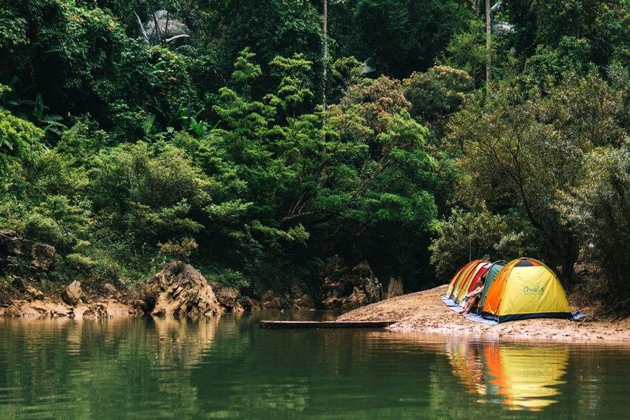 Esplorare la grotta di Tu Lan a Quang Binh