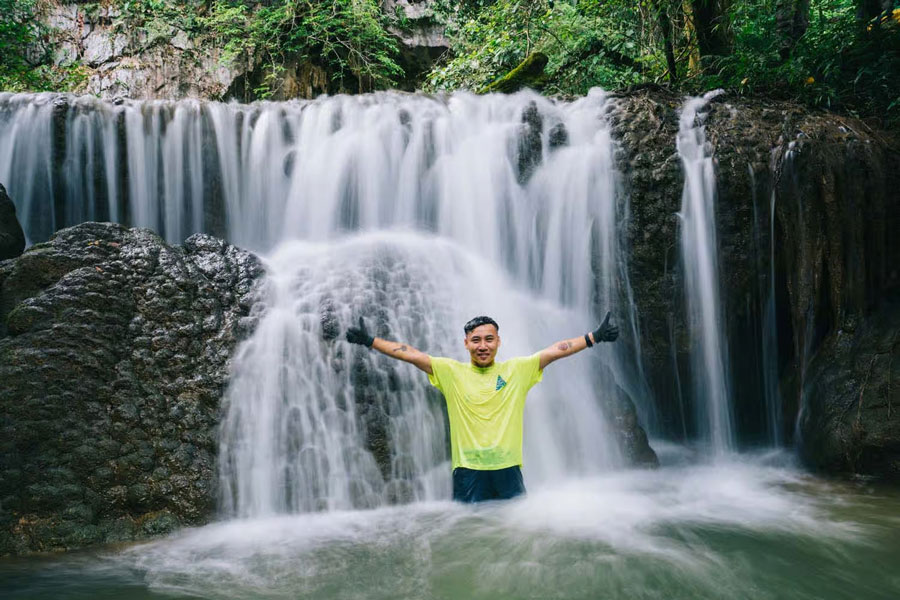 Esplorare la grotta di Tu Lan a Quang Binh