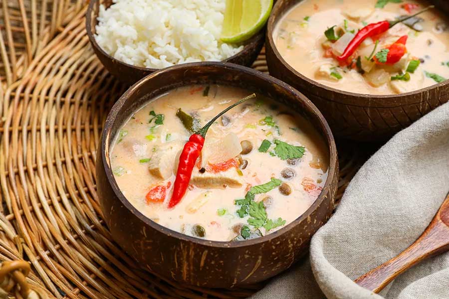 Tom Kha Gai (Zuppa di pollo al latte di cocco)