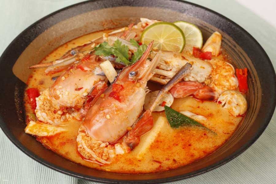 Tom Yum (zuppa piccante di gamberi)