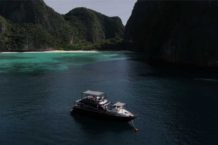 Phi Phi in yatch